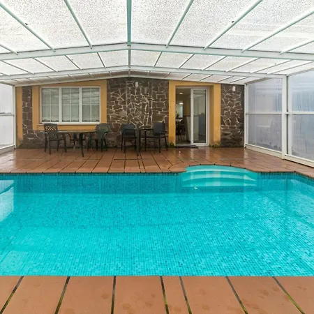 Piscina Climatizada Todo El Ano Villa Valle (Ruesga)