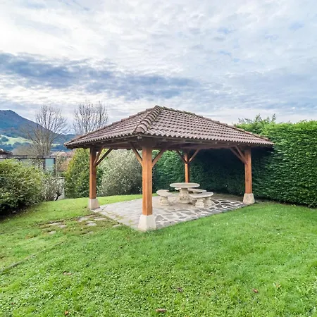 Piscina Climatizada Todo El Ano Valle (Ruesga)